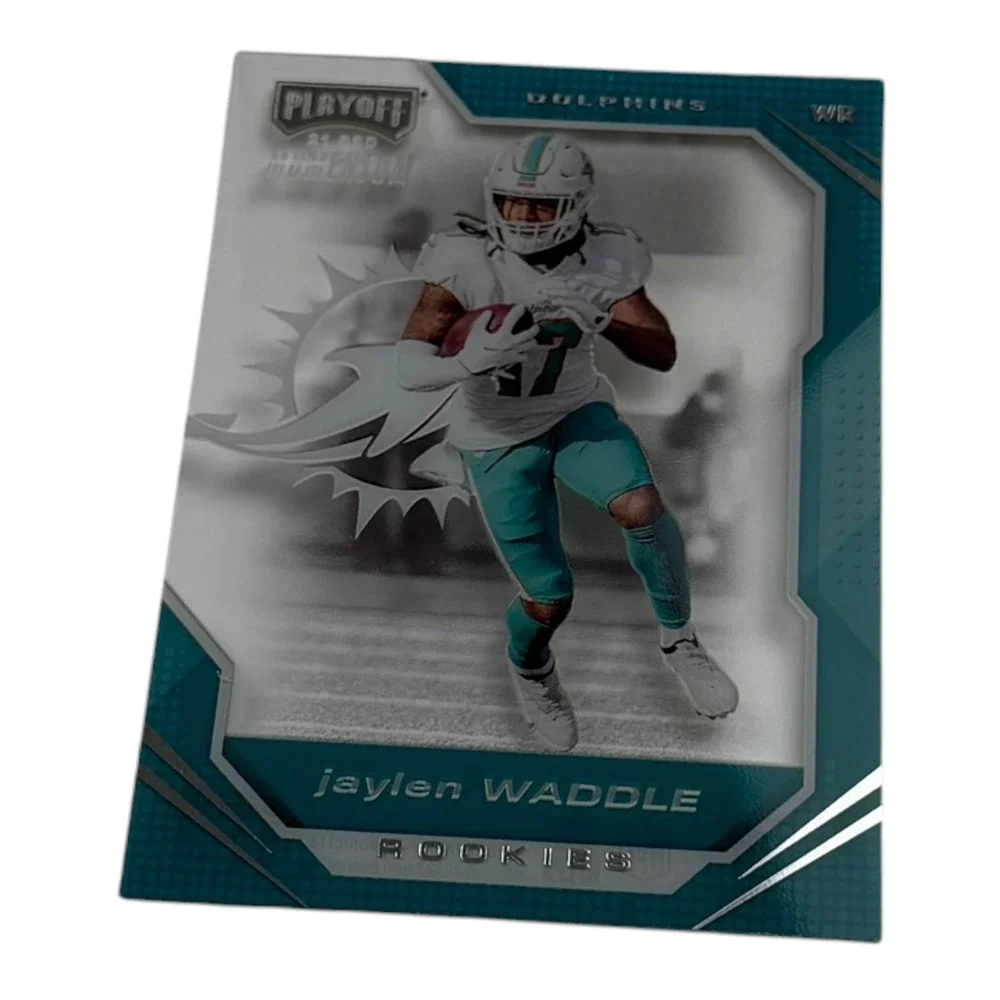 2021 Panini Chronicles Playoff Momentum Jaylen Waddle Rookie Card PMR-6 Dolphins